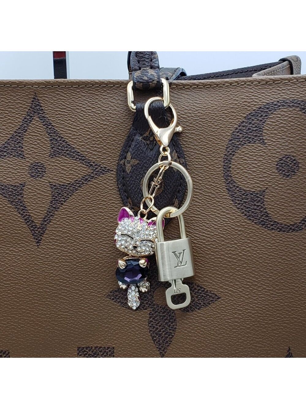 Louis Vuitton Authentic Gold Padlock 🔑 Key + Stylish Unbranded Cat Bag Charm